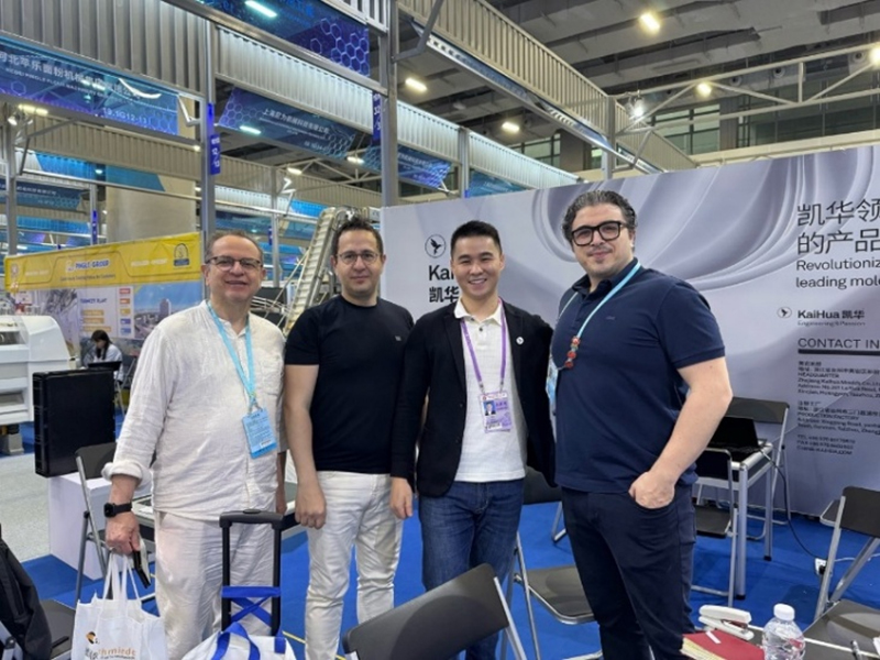 kaihua-team.jpg
