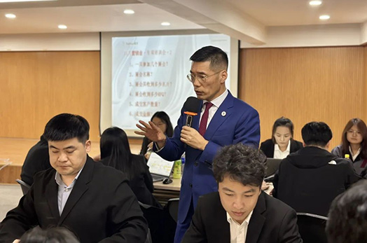 Marketing training, Daniel Liang fully involved and personally guiding throughout the process